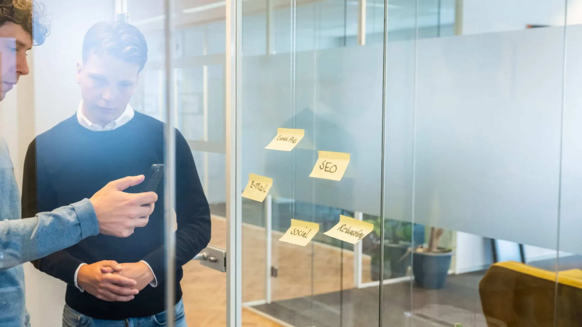 Wat doet een online marketingbureau in 2026